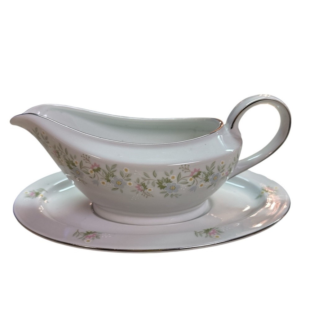 Johann Haviland Bavaria Germany Forever Spring Gravy Boat & Underplate Hosting